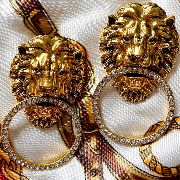 Lion with Hoop Statement Earrings - Picture 1 of 3